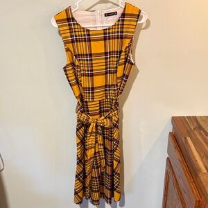 Plaid Midi Dress in Yellow and Black w/Matching Belt and Pockets